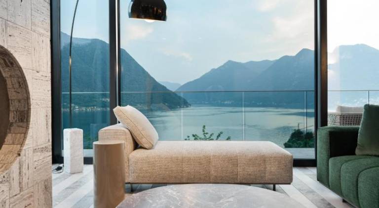 Villa with pool in Argegno