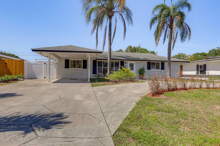3 Mi to Dtwn: Pet-Friendly Palm Beach Gardens Home — photo 2