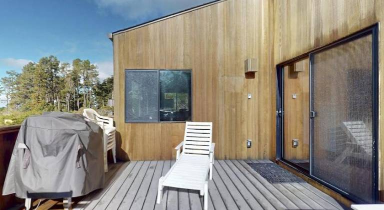House with pool & jacuzzi — photo 5