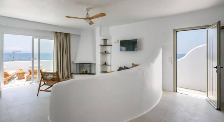 Serviced apartment with garden, pool & terrace | Beach nearby | Pets allowed — photo 3
