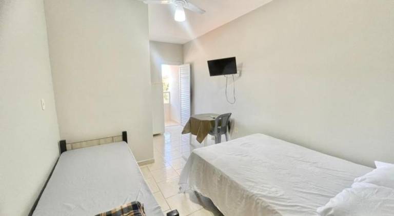 Serviced apartment with yard, pool & terrace — photo 2