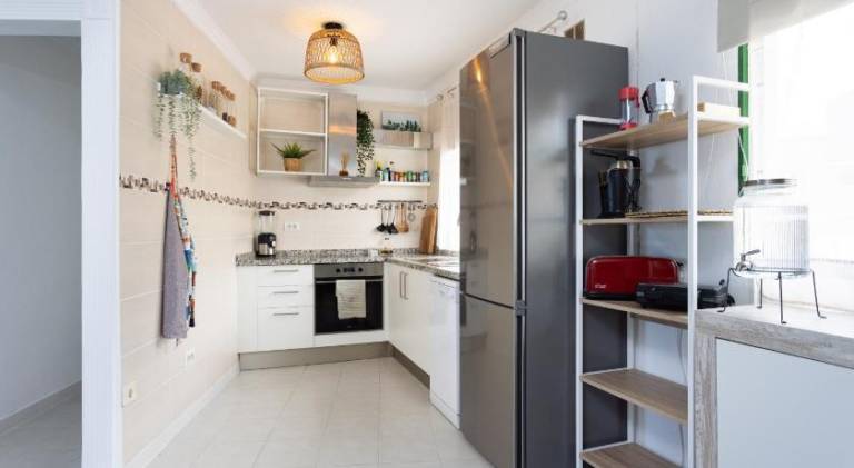 Holiday apartment with patio & barbecue — photo 5