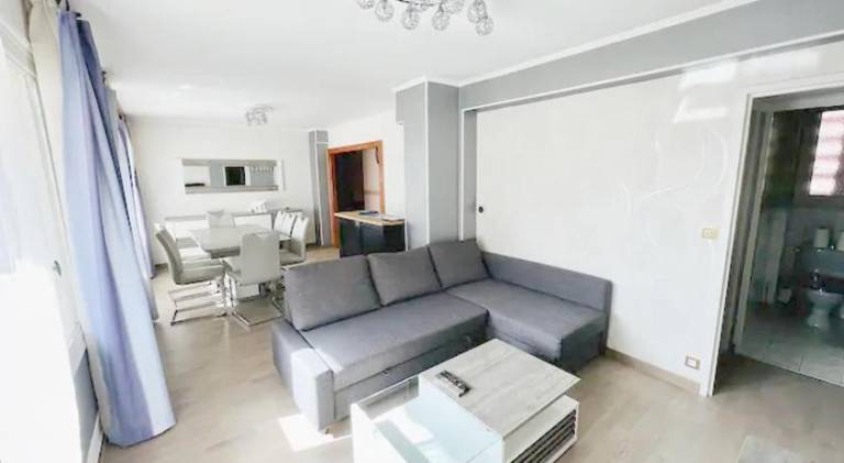 Holiday apartment with 3 rooms for 6 persons in Dijon