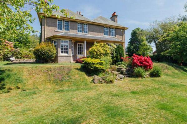 Spacious vacation home | Pets allowed in Stirling