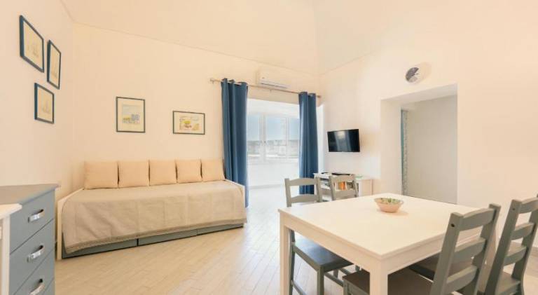 Apartment with 2 rooms for 5 persons — photo 2
