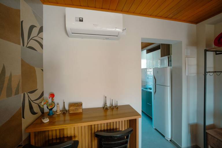 Beautiful studio with barbeque & yard | Pets allowed — photo 3