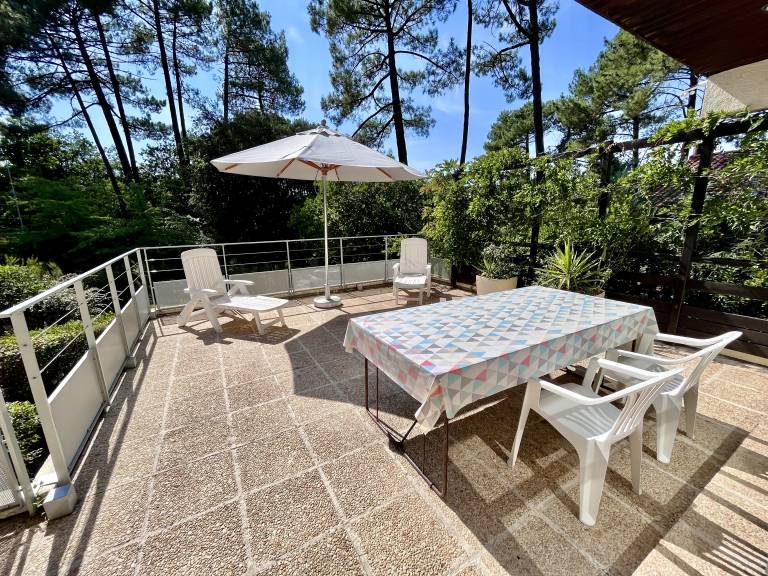 Fully equipped vacation home with BBQ & yard | Lake view | Close to the beach | Pet-friendly — photo 5