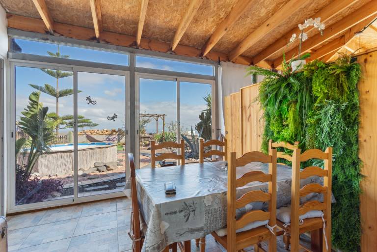Fully equipped lovely vacation home with grill, yard & pool | Garden view | Perfect for remote work | Pets allowed — photo 5