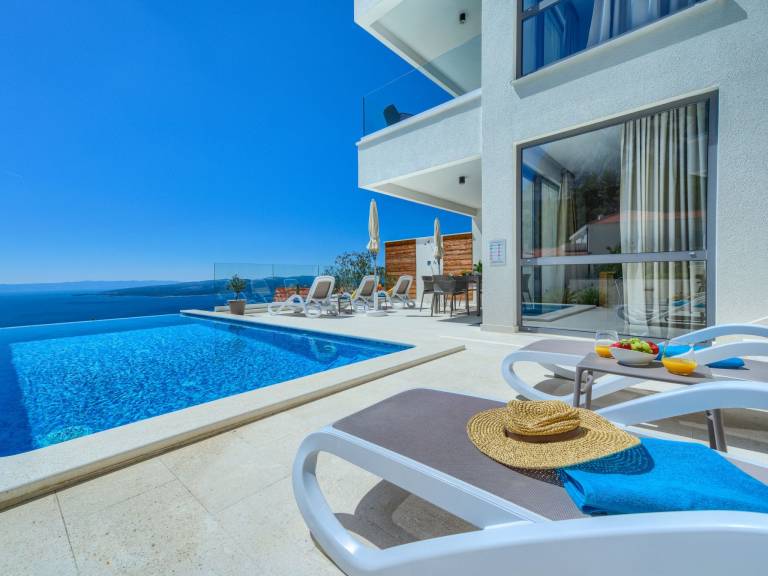 Ferienhaus in Bast, Baška Voda für max. 8 Personen Ferienhaus in Bast, Baška Voda für max. 8 Personen