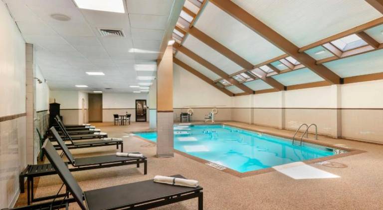Best Western Plus Kansas City Sports Complex Hotel — photo 3