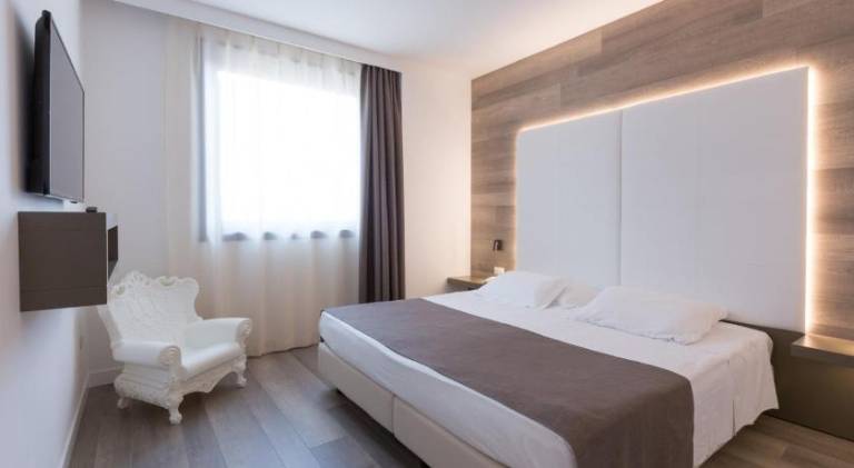 City Hotel & Suites in Foligno