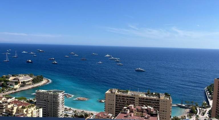 Nice rental apartment with patio | Pets are welcome in Roquebrune-Cap-Martin