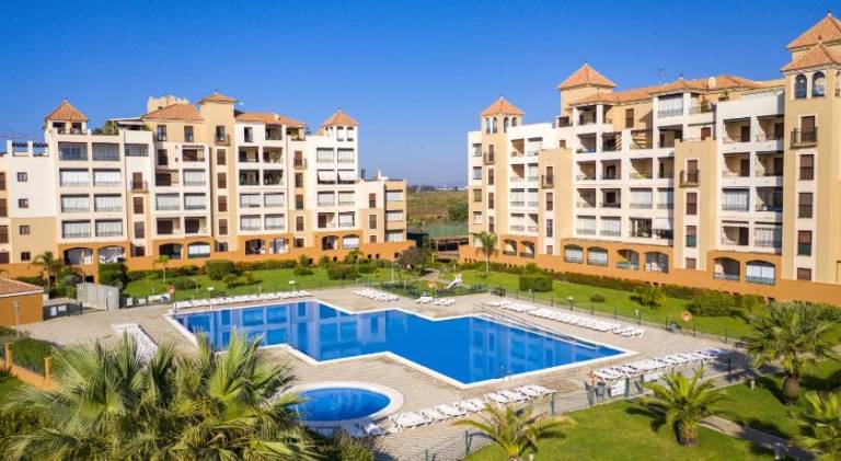 Holiday apartment with pool in Ayamonte