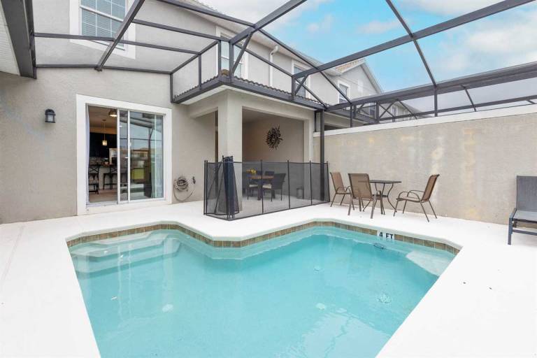 Fully equipped pleasant house with pool | Pets are welcome in Lake Buena Vista, FL