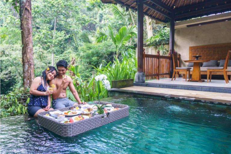 Villa with private pool & jacuzzi | Perfect for remote work in Tegallalang