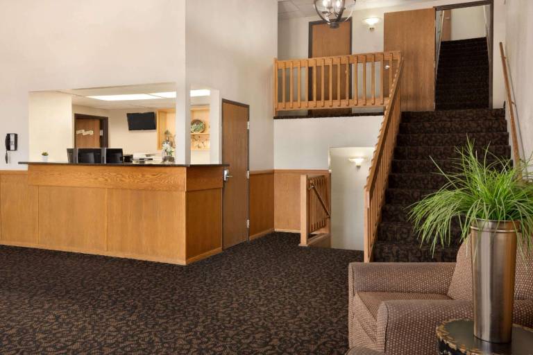 Travelodge by Wyndham Jefferson City — photo 2