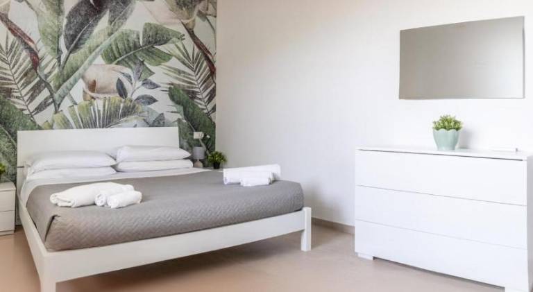 Rental apartment with patio & garden in Cabras