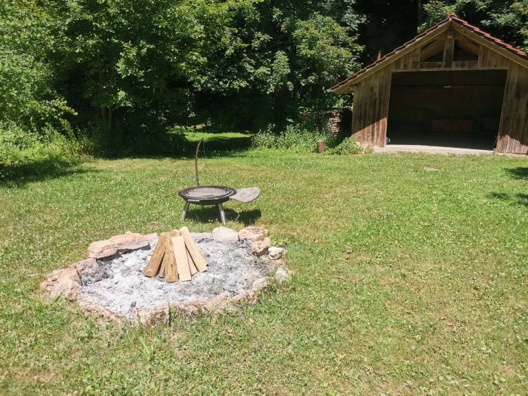 Pleasant vacation home with garden, patio & fast internet | Garden view | Suitable for remote work | Pets allowed — photo 4