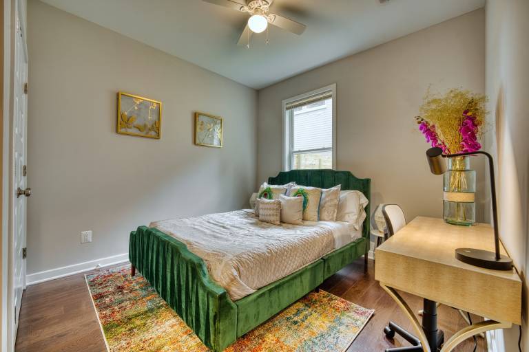 Bed & Breakfast  Fairfax Village