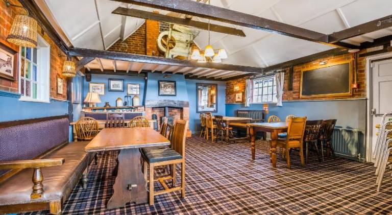The Walhampton Arms — photo 5