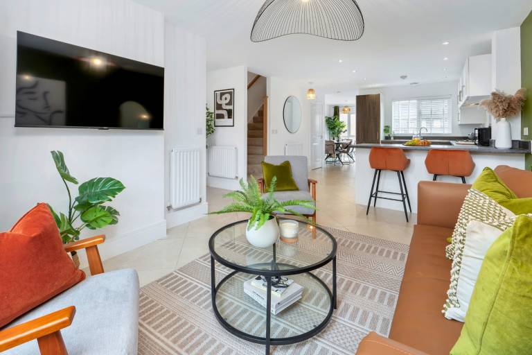 Canalside House Modern and Homely