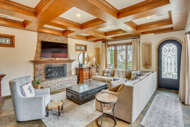 Walk to Shore! Luxury Newport Beach Home — photo 2