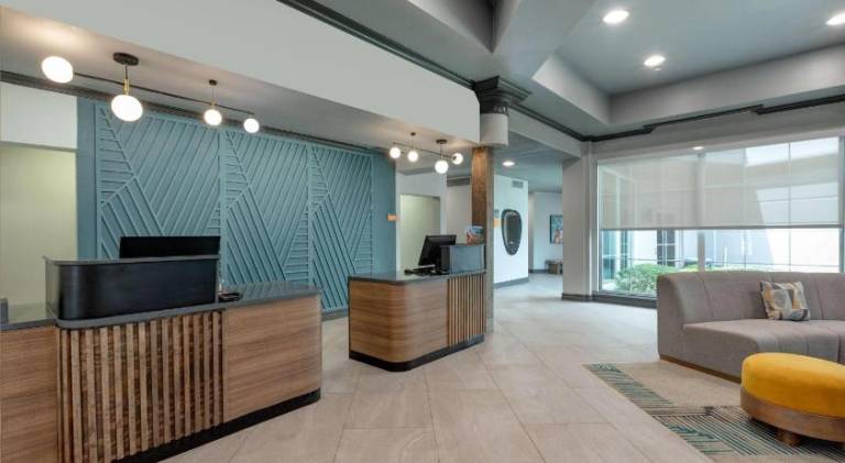 La Quinta Inn & Suites by Wyndham Sherman — photo 4