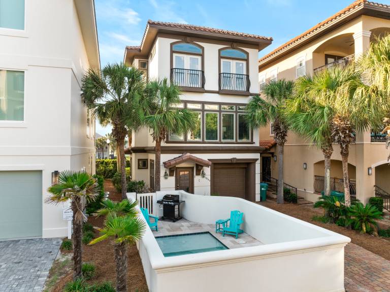 Vacation home with BBQ & private pool | Water view in Destin, FL