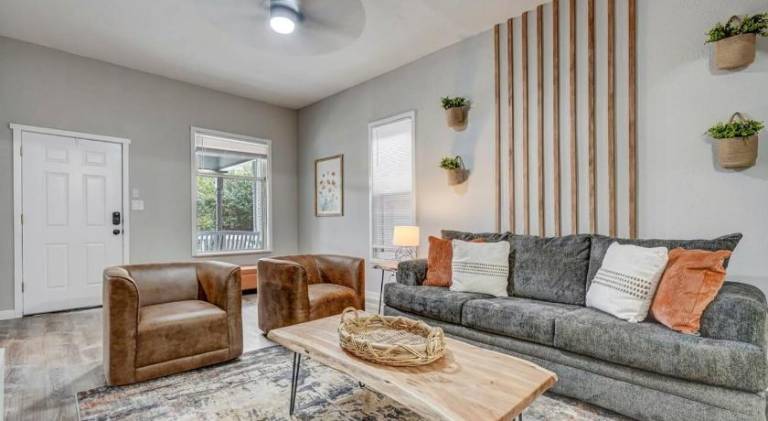 House | Suitable for remote work | Pets allowed — photo 4