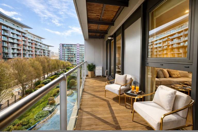 Rental apartment with patio & garden | Sea view — photo 3