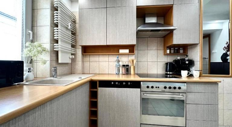 Charming apartment with hot tub | Close to Market Square | Pets allowed — photo 5