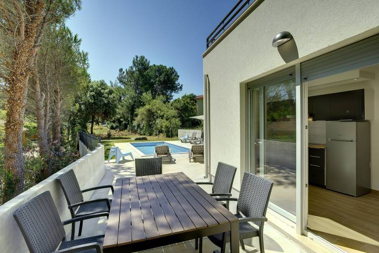 Beautiful villa with private pool 300 meters from beach — photo 3
