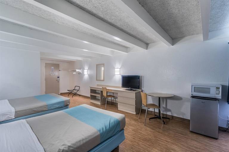 Motel Kokomo