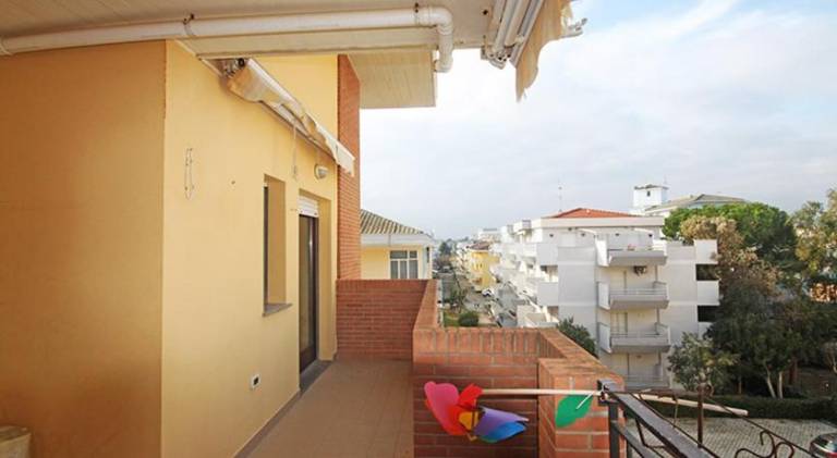 Holiday apartment with patio — photo 4