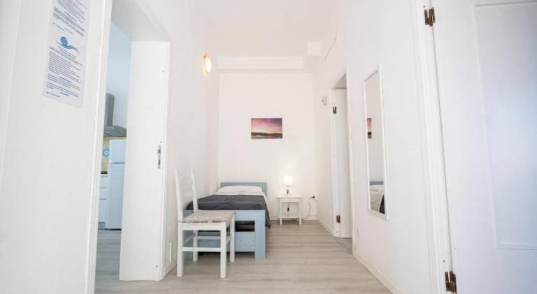Apartment with 1 room for 5 persons — photo 3