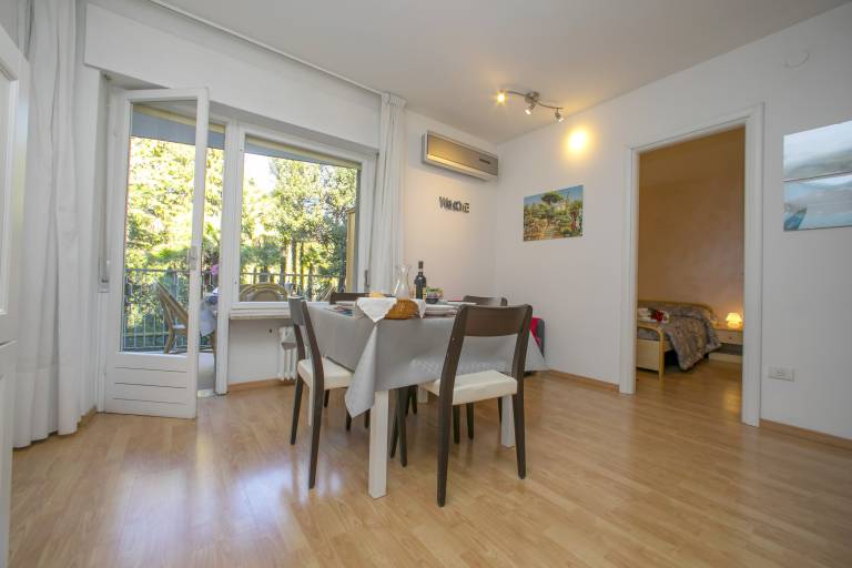 Apartment with garden & terrace | Mountain view — photo 2