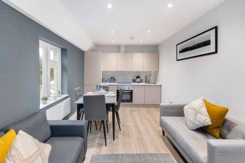 Apartment  Brentwood