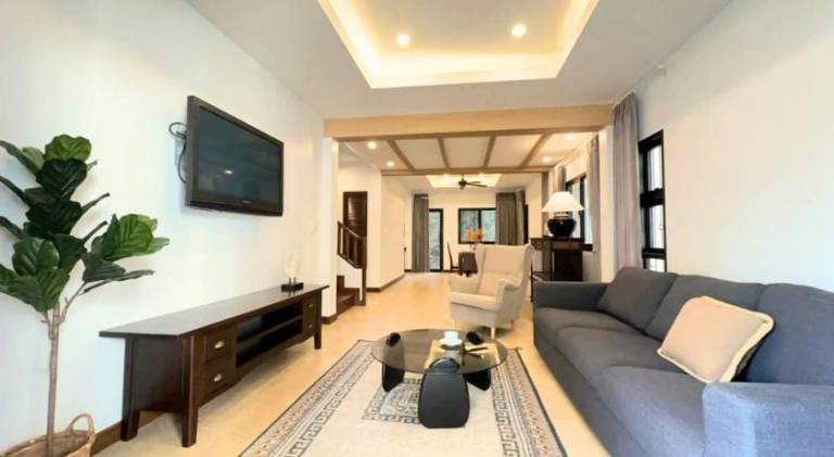3 Bedroom Renovated Villa 3 minutes to the beach — photo 5