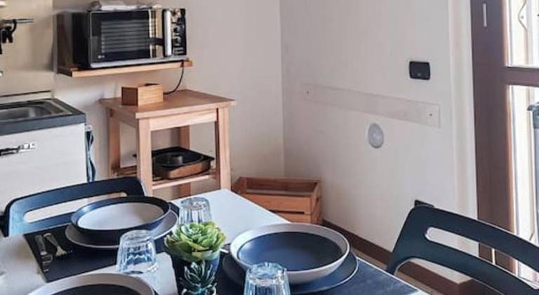 Rental apartment with 2 rooms for 6 persons — photo 4
