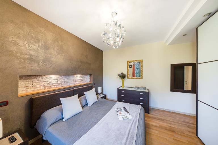 Fully equipped lovely rental apartment with terrace & pool | Pet-friendly — photo 4