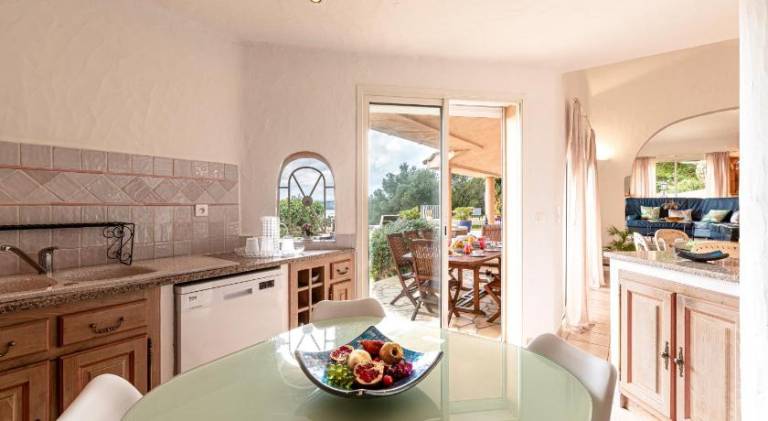 Fully equipped villa with patio, grill & private pool | Good for workation | Pet-friendly — photo 4
