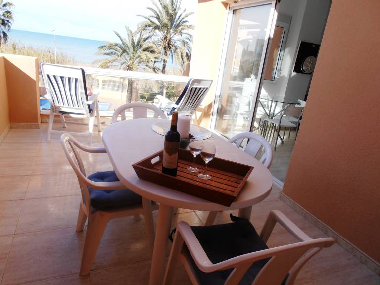 Acogedor Apartamento con Piscina Privada y WiFi con acceso directo a la Playa — photo 4
