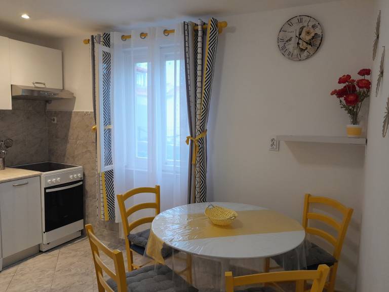 Two bedroom apartment with terrace and sea view Postira, Brač (A-2911-b) — photo 3