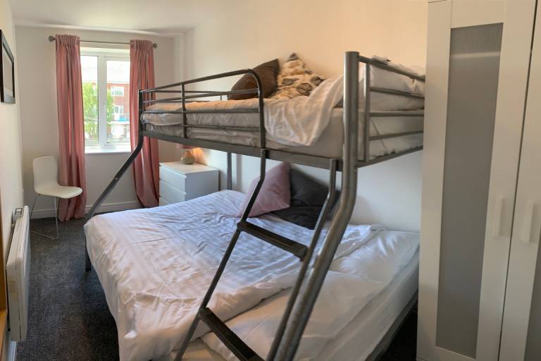 Beachside Home - Sleeps 5, Garden, Parking & Pets — photo 5
