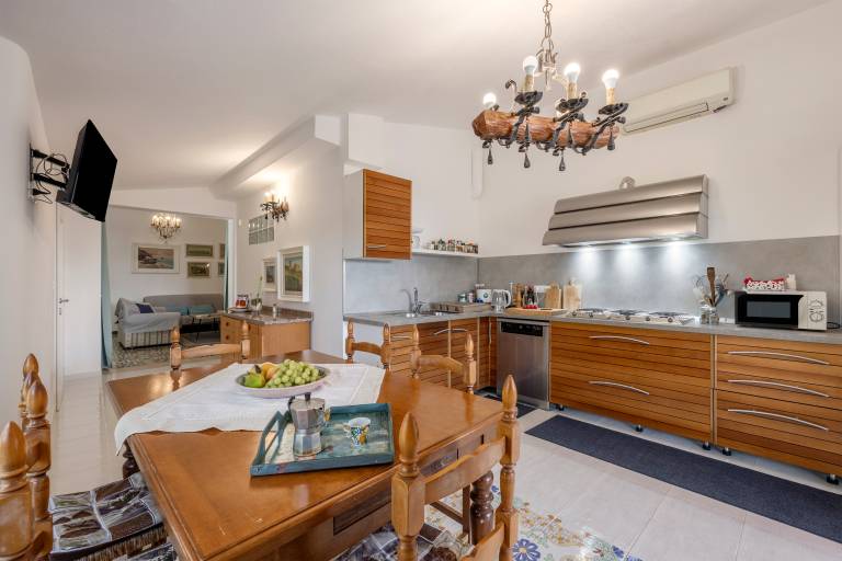 Villa 'Margherita' with Sea View, Wi-Fi and Air Conditioning — photo 3
