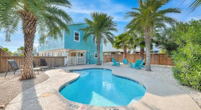 House with pool in Port Aransas, TX
