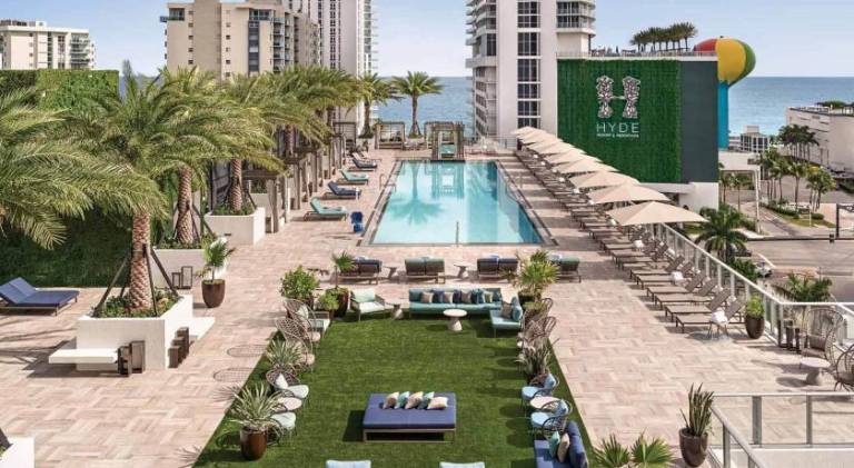 Ample rental apartment with pool | Beach nearby | Pet-friendly — photo 4