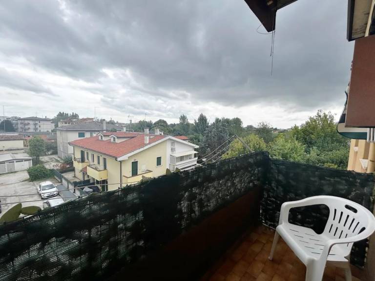 House with terrace — photo 5