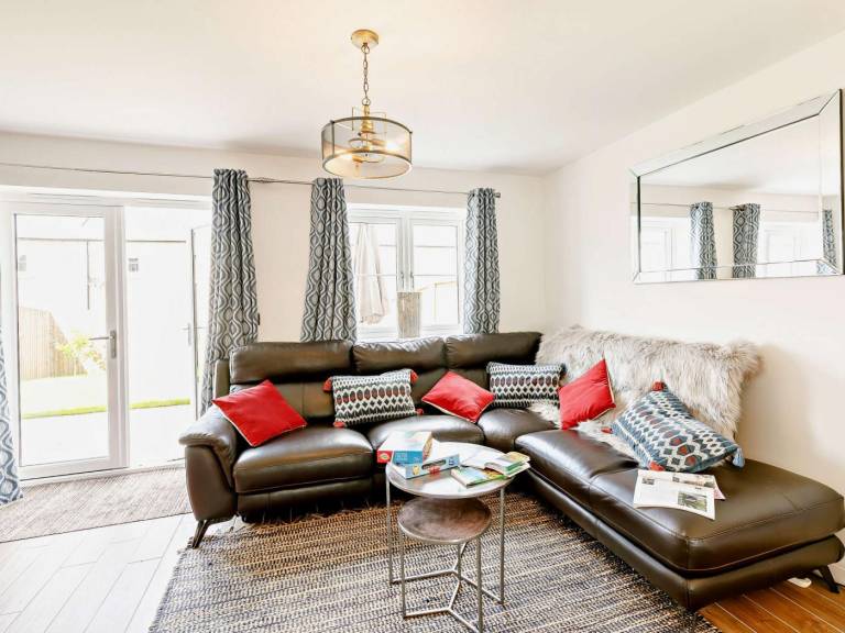 Fully equipped lovely cottage with garden & barbecue | Pets allowed — photo 3