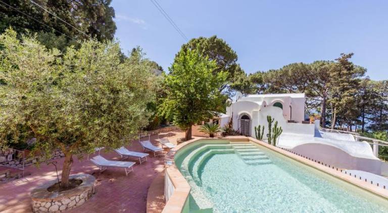 Villa with pool in Anacapri